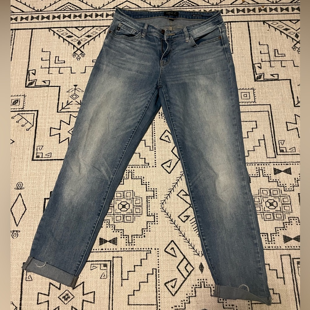 Judy Blue Relaxed Fit Mid Rise Girlfriend Jean